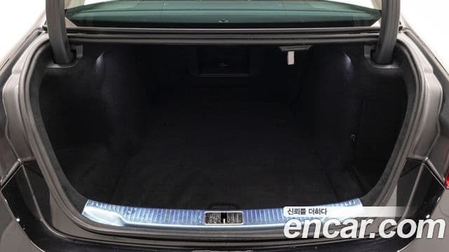 Mercedes-Benz S-Class 2025 — Фото 11/20