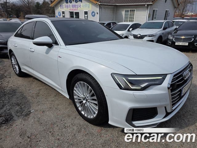 Audi A6 2021 — ფოტო 4/19