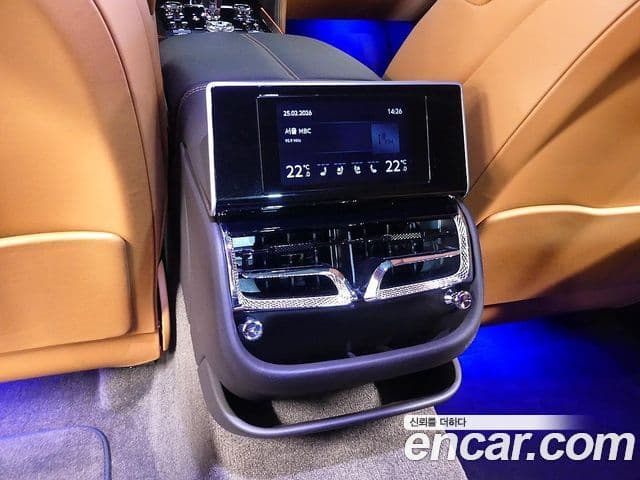 Bentley Flying Spur 2023 — Şəkil 16/20