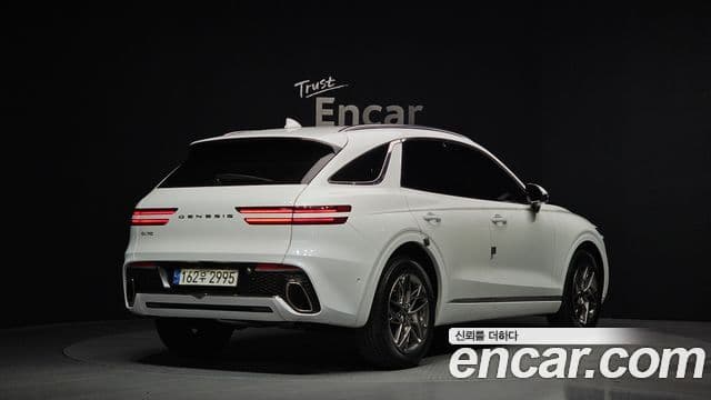 Genesis GV70 2022 — ფოტო 2/20