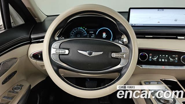 Genesis GV70 2022 — ფოტო 13/20
