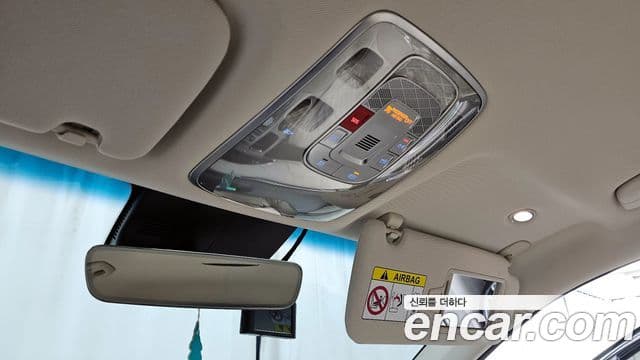 Genesis GV70 2022 — ფოტო 17/20