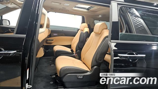 Kia Carnival 2023 — Şəkil 11/20