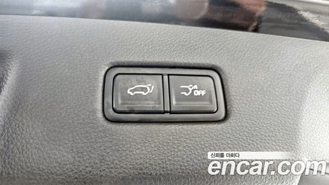 Kia Carnival 2023 — Şəkil 17/20