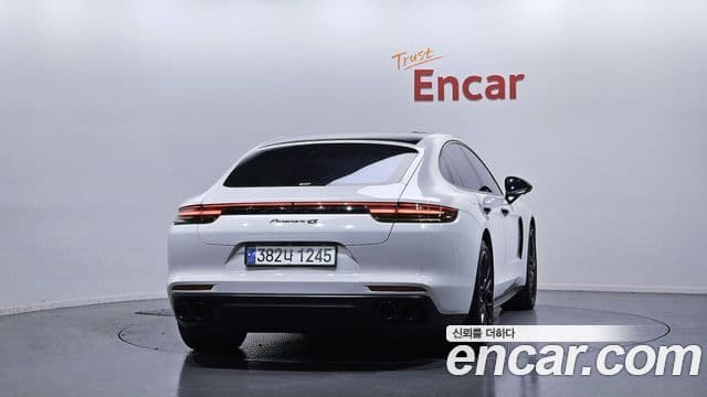 Porsche Panamera 2018 — Şəkil 14/20
