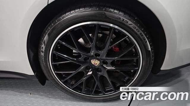 Porsche Panamera 2018 — Şəkil 12/20