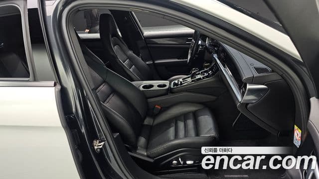 Porsche Panamera 2018 — Şəkil 8/20