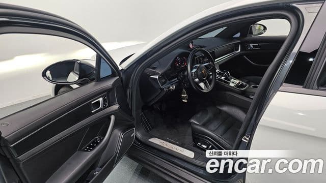 Porsche Panamera 2018 — Şəkil 15/20
