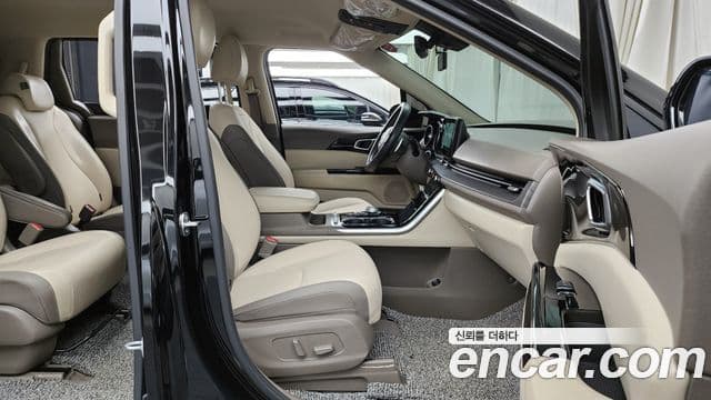 Kia Carnival 2023 — Şəkil 11/20