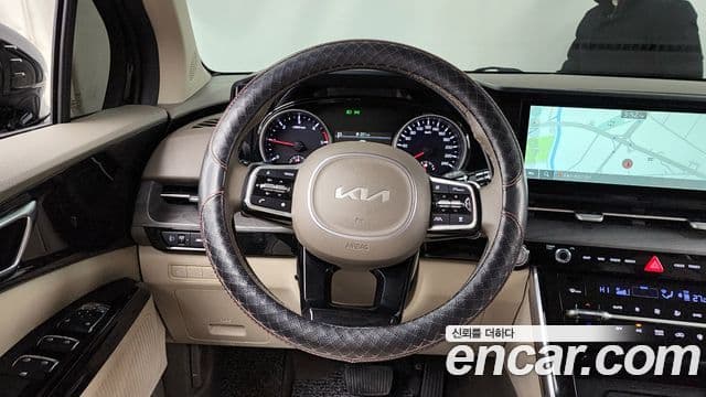Kia Carnival 2023 — Şəkil 13/20