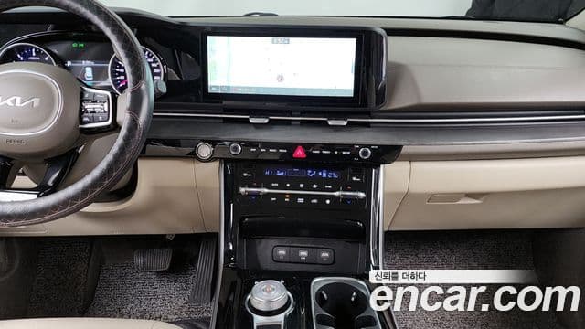 Kia Carnival 2023 — Şəkil 14/20