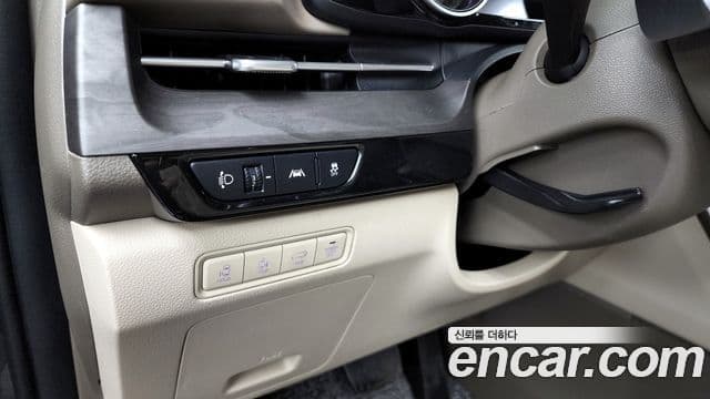 Kia Carnival 2023 — Şəkil 16/20