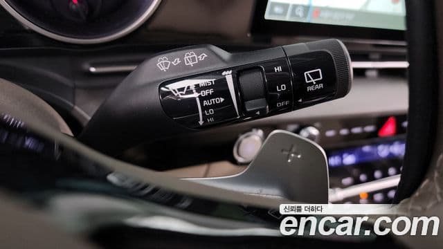 Kia Carnival 2023 — Şəkil 18/20