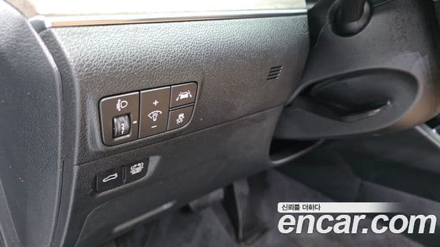 Kia K5 2023 — Şəkil 17/20