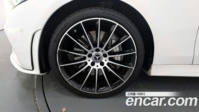 Mercedes-Benz CLS-Class 2021 — Photo 18/20