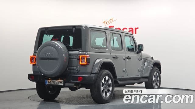Jeep Wrangler 2022 — ფოტო 2/20