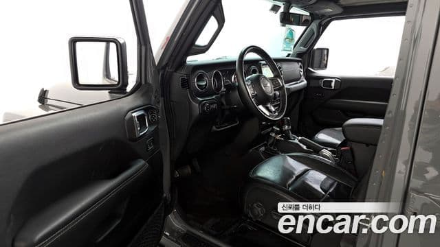 Jeep Wrangler 2022 — Şəkil 10/20
