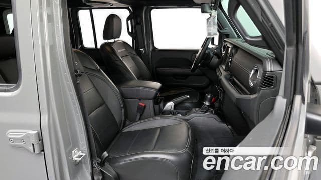 Jeep Wrangler 2022 — ფოტო 11/20