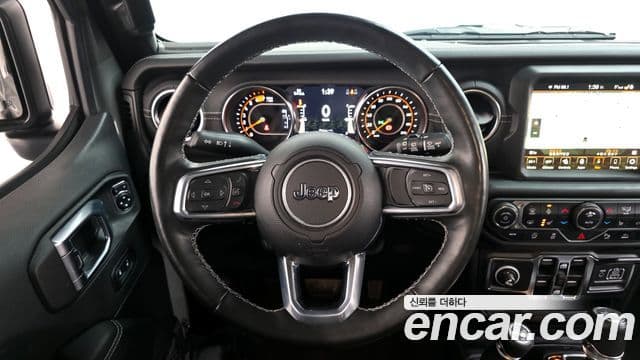 Jeep Wrangler 2022 — Şəkil 19/20