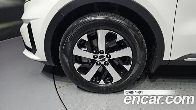 Kia Sorento 2021 — Фото 4/20