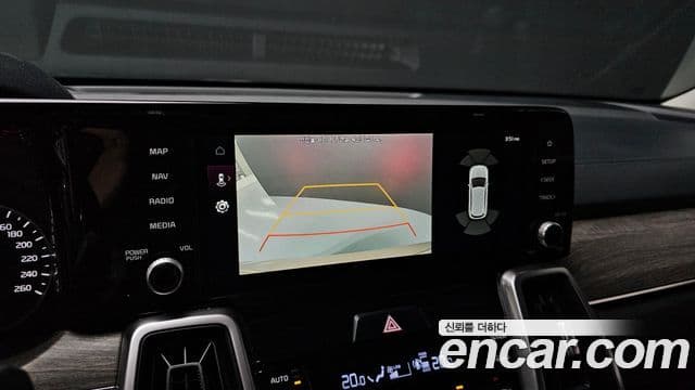 Kia Sorento 2021 — Фото 15/20