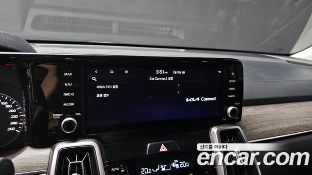 Kia Sorento 2021 — Фото 17/20