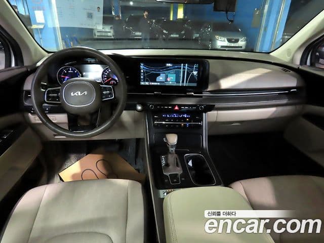 Kia Carnival 2023 — Şəkil 9/20