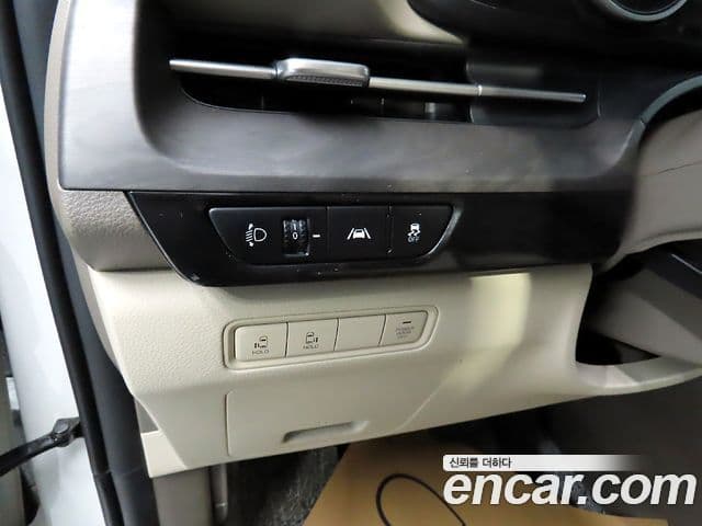 Kia Carnival 2023 — Şəkil 16/20
