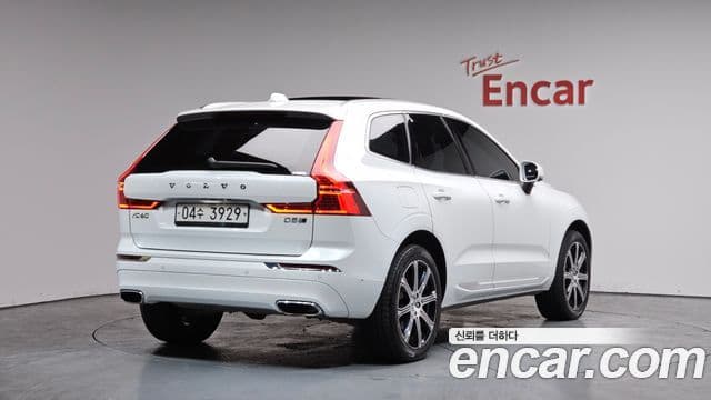Volvo XC60 2019 — Şəkil 2/20
