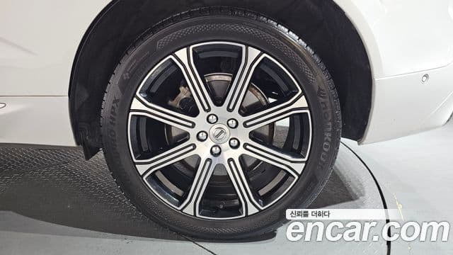Volvo XC60 2019 — Şəkil 5/20