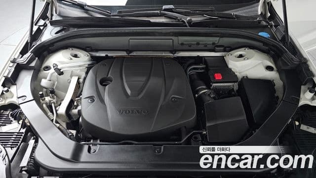 Volvo XC60 2019 — Şəkil 6/20
