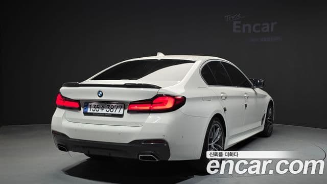 BMW 5 Series 2022 — Şəkil 1/20