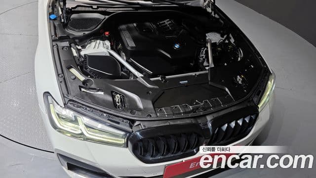 BMW 5 Series 2022 — ფოტო 5/20