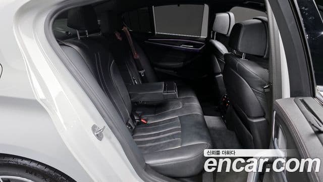BMW 5 Series 2022 — Şəkil 12/20