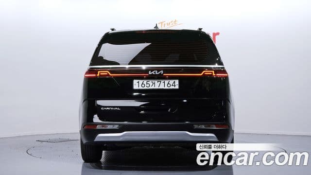 Kia Carnival 2021 — ფოტო 3/20