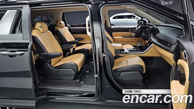 Kia Carnival 2021 — ფოტო 9/20
