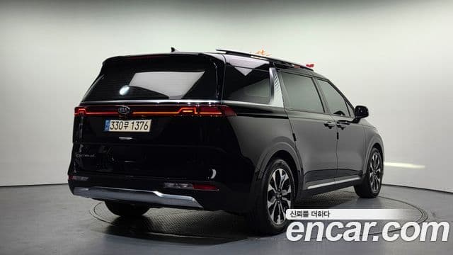 Kia Carnival 2021 — ფოტო 2/20