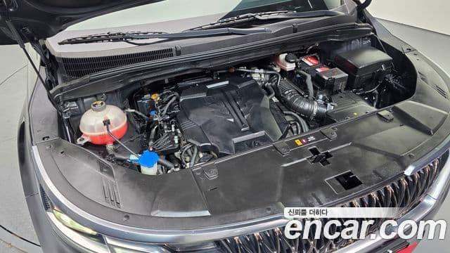 Kia Carnival 2021 — ფოტო 6/20