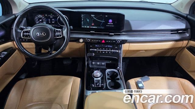 Kia Carnival 2021 — ფოტო 7/20