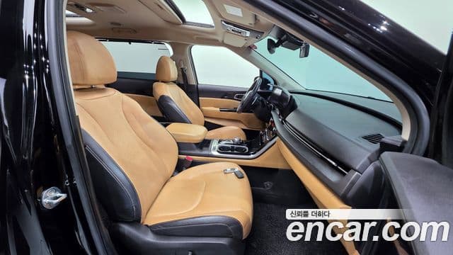 Kia Carnival 2021 — ფოტო 10/20
