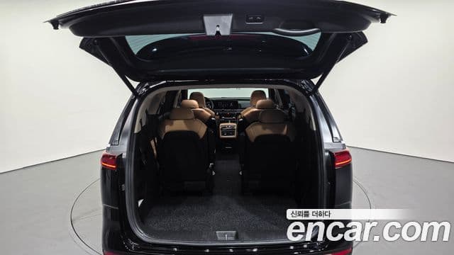 Kia Carnival 2021 — ფოტო 20/20