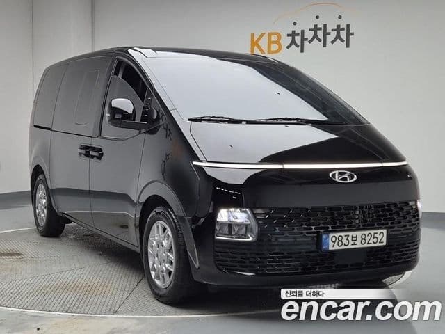 Hyundai Staria 2021 — ფოტო 3/19