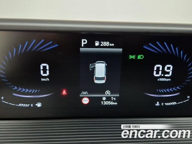 Hyundai Staria 2021 — ფოტო 5/19