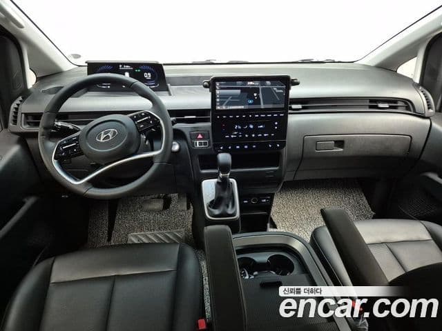 Hyundai Staria 2021 — ფოტო 6/19