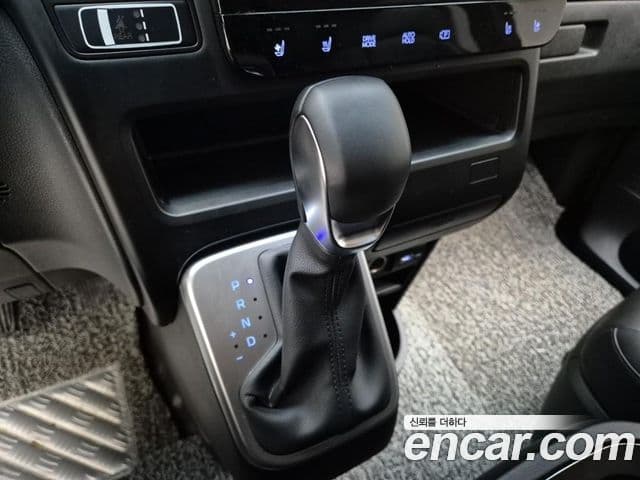 Hyundai Staria 2021 — Şəkil 7/19