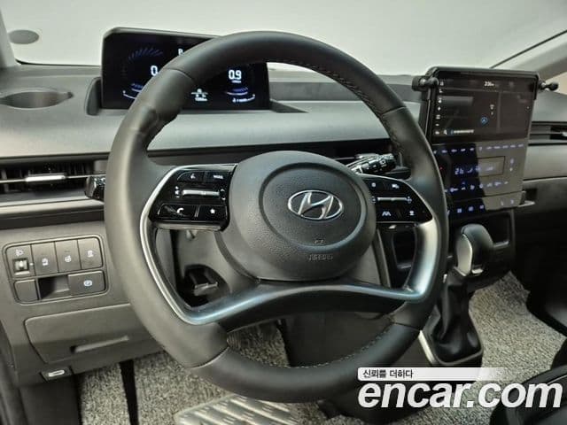 Hyundai Staria 2021 — ფოტო 8/19