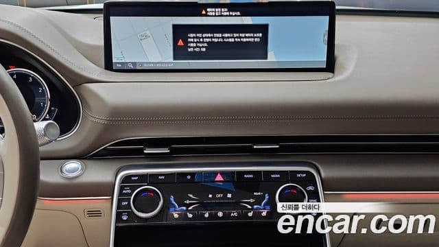 Genesis GV80 2020 — ფოტო 14/20