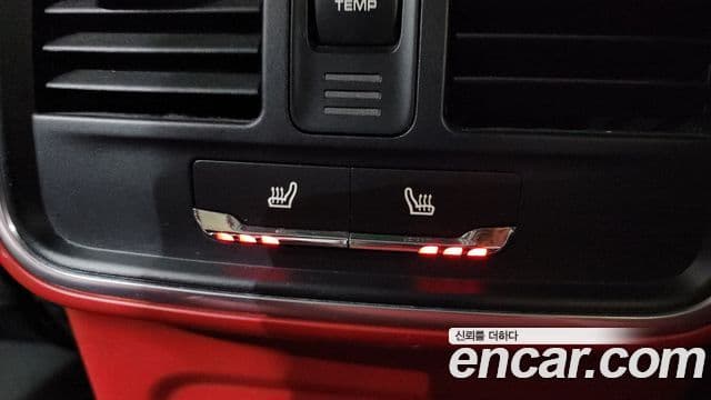 Porsche Macan 2018 — ფოტო 18/20