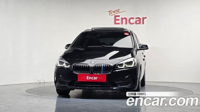 BMW 2 Series Active Tourer 2020 — Photo 12/20