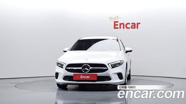 Mercedes-Benz A-Class 2020 — Şəkil 14/20